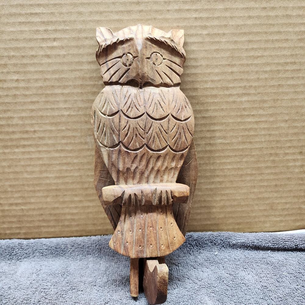 Vintage Carved wood owl hook Moving Wings Primitive Wall Decor Folk Art U